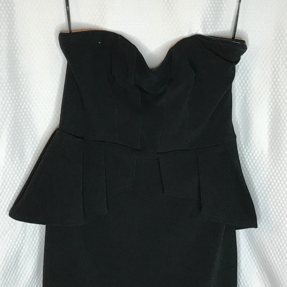 Forever 21 Peplum Gorgeous Black Strapless